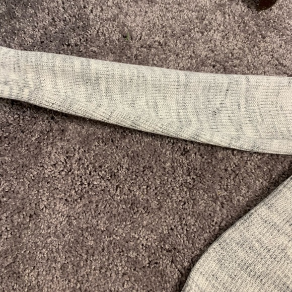 Sweater - Picture 4 of 8